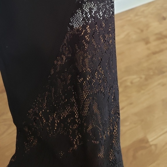 Fabletics leggings set of 3!! - Picture 4 of 8